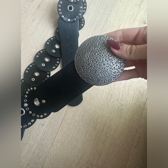 Belt with silver studs - Picture 3 of 6